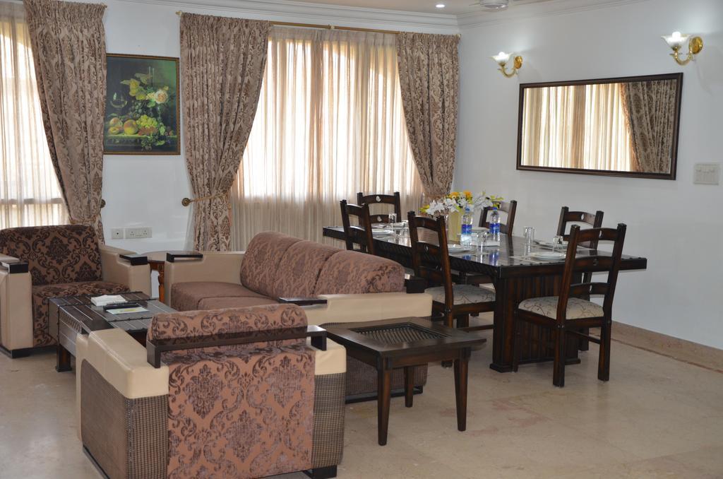 Ibc Hotels & Resorts Pvt. Ltd. バンガロール エクステリア 写真